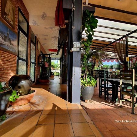 Cute Hotel & Dorms Ipoh Extérieur photo