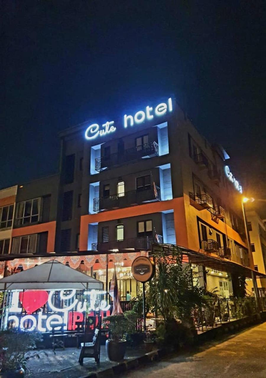 Cute Hotel & Dorms Ipoh Extérieur photo